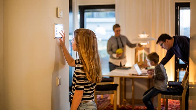 Beveilig Internet of Things-apparaten om te voorkomen dat criminelen inbreken in je smart home.